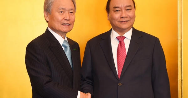 Thủ tướng Nguyễn Xuân Phúc đối thoại với các thành viên Liên đoàn Kinh tế Keidanren, Nhật Bản