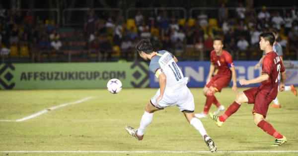 Sao Philippines đến Hà Nội trong tâm trạng bất mãn