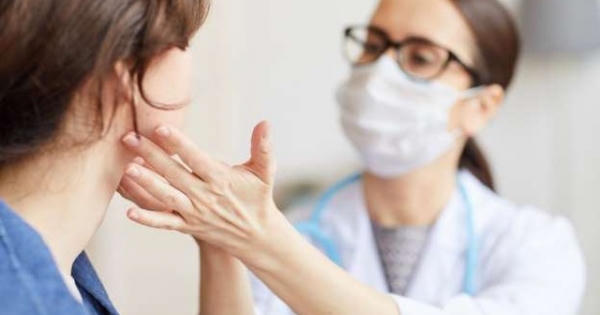 Những dấu hiệu cảnh báo ung thư vòm họng