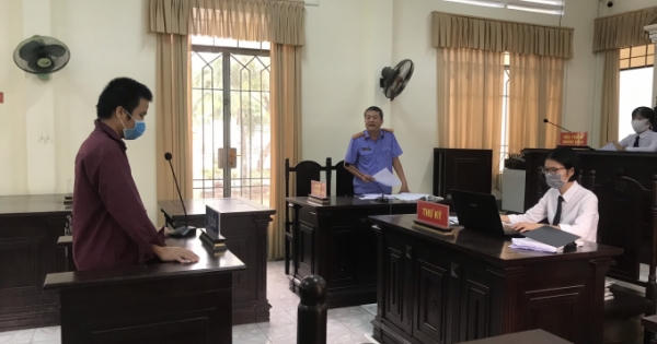 Lĩnh án 18 tháng tù vì trộm xe đạp Lĩnh án 18 tháng tù vì trộm xe đạp