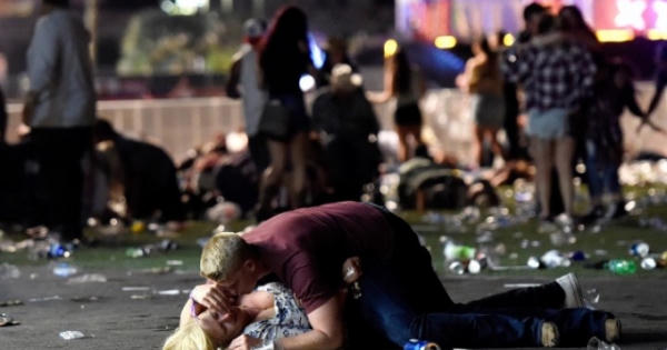 Giây phút cuối của nữ nạn nhân gốc Việt trong vụ xả súng kinh hoàng ở Las Vegas Giây phút cuối của nữ nạn nhân gốc Việt trong vụ xả súng kinh hoàng ở Las Vegas