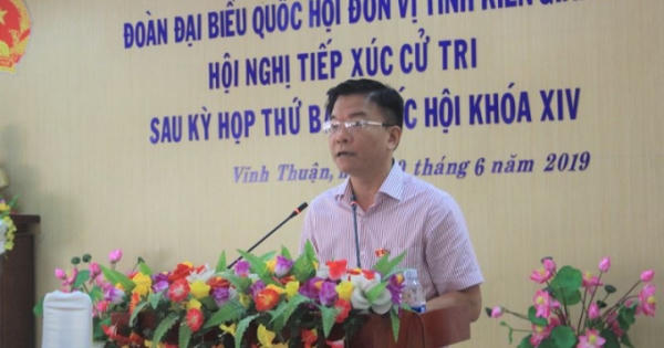 Bộ trưởng Bộ Tư pháp Lê Thành Long tiếp xúc cử tri Kiên Giang Bộ trưởng Bộ Tư pháp Lê Thành Long tiếp xúc cử tri Kiên Giang