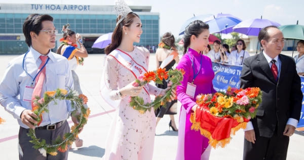 Hoa hậu Tường Linh khoe nhan sắc rực rỡ bên dàn thí sinh Miss ASEAN