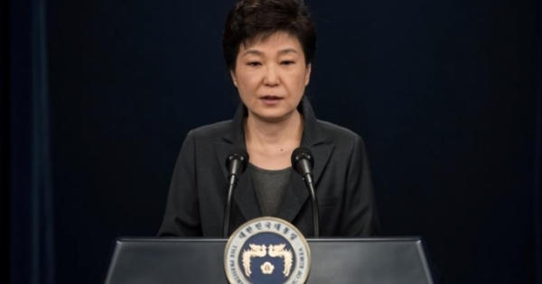 Sau bê bối bạn thân, tỉ lệ ủng hộ Tổng thống Hàn Quốc gần chạm đáy