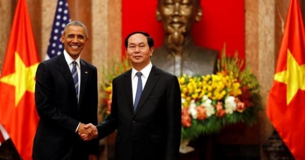 Xích lại gần nhau Xích lại gần nhau