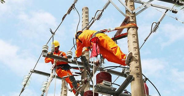 Luẩn quẩn bài toán phát triển kinh tế và nguồn vốn cho điện