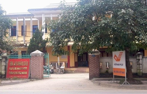 Chánh án bị quay clip 'quan hệ' với kế toán tại phòng: "Tôi vẫn đi làm bình thường!"