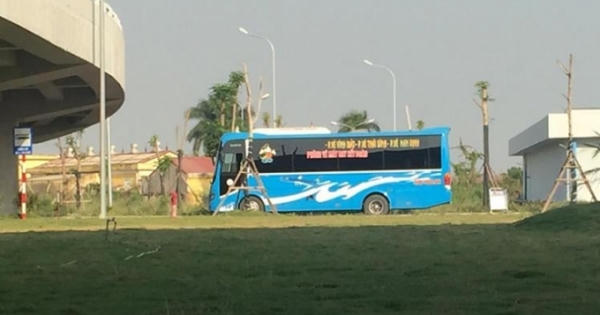 Hải Phòng: “Bến xe dù” lộng hành công khai trong sân bay Cát Bi