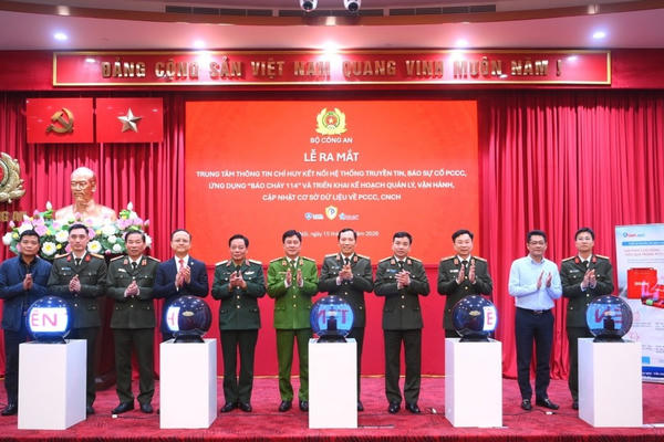 Ra mắt Trung tâm thông tin chỉ huy kết nối hệ thống truyền tin, báo sự cố PCCC, ứng dụng "Báo cháy 114"