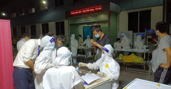 Điều động thêm gần 1.000 nhân lực y tế hỗ trợ Bắc Giang chống dịch Điều động thêm gần 1.000 nhân lực y tế hỗ trợ Bắc Giang chống dịch