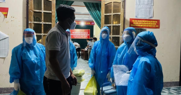 Hai vợ chồng cùng con 3 tuổi ở Hà Tĩnh dương tính với virus SARS-CoV-2