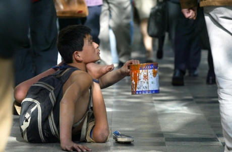 Phanh phui tổ chức bắt cóc trẻ em rồi bẻ gãy chân tay, bắt đi ăn xin