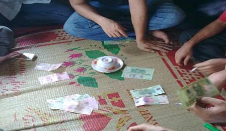 Nguyên Đội phó Đội cảnh sát giao thông bị bắt vì đánh bạc