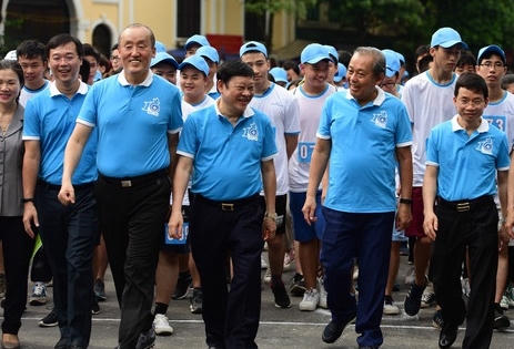 Hàng ngàn người “Đi bộ vì sức khỏe”