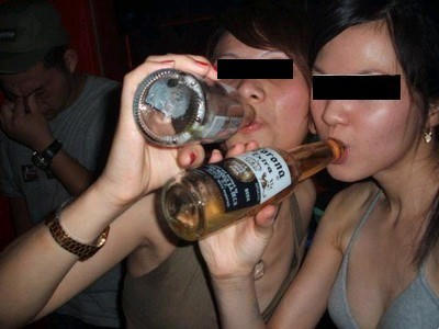 Nhậu thuê - Những nẻo đường chìm trong hơi men: Không muốn tiếp tục bán thân thì phải ký giấy nhận nợ