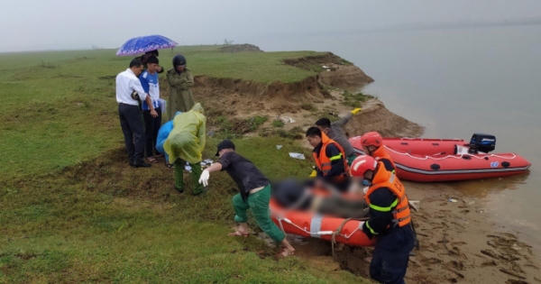 Thi thể nam thanh niên 20 tuổi nổi trên sông Lam