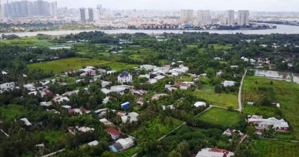 Địa ốc 7AM: Nhà hàng 5 Cửa Ô ngang nhiên XD trái quy hoạch, TP HCM sống “treo” theo dự án