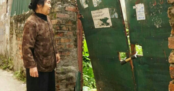 Giọt nước mắt già nua của vợ liệt sĩ 10 năm đằng đẵng hầu tòa Giọt nước mắt già nua của vợ liệt sĩ 10 năm đằng đẵng hầu tòa