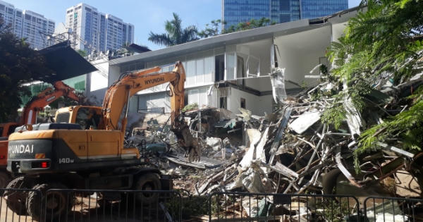 Quận Ba Đình tiếp tục cưỡng chế công trình vi phạm tại mương Phan Kế Bính