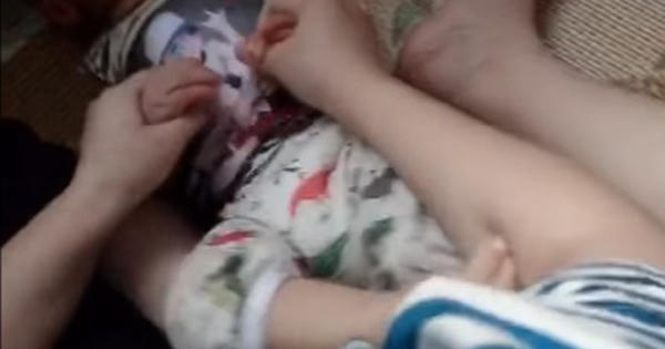 Người nhét giẻ vào miệng bé 1 tuổi ở Thái Bình là em gái chủ lớp