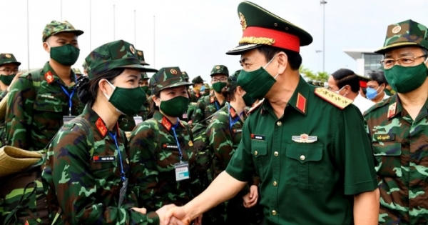 Xứng đáng với niềm tin yêu của nhân dân Xứng đáng với niềm tin yêu của nhân dân