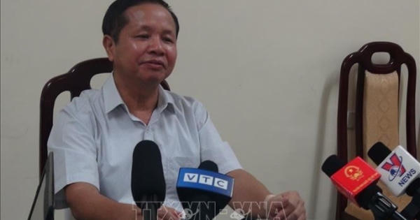 Bây giờ ông Bùi Trọng Đắc cứ yên tâm mà chữa bệnh, không phải xin phép nữa! Bây giờ ông Bùi Trọng Đắc cứ yên tâm mà chữa bệnh, không phải xin phép nữa!