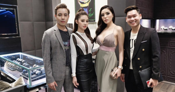 Diện set đồ 700 triệu, Jolie Nguyễn đọ dáng cùng hoa hậu Kỳ Duyên