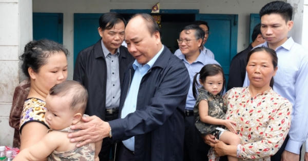 Khánh Hòa: Thủ tướng Nguyễn Xuân Phúc thăm hỏi  bà con vùng tâm bão