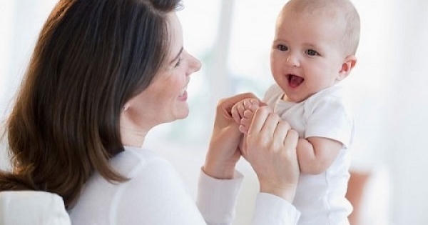 4 quyền lợi của lao động nữ có con dưới 1 tuổi cần nắm rõ