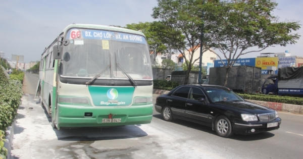 Tài xế xe buýt nhanh trí cứu sống hàng chục người