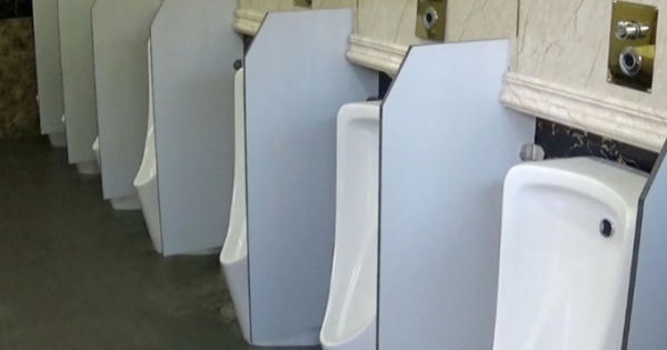 Hiệp hội Nhà vệ sinh và chốn 'tứ khoái' của người Việt