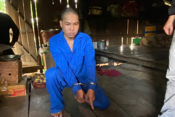 Bắt giữ đối tượng bạo hành vợ và vu khống lực lượng Công an trên không gian mạng Bắt giữ đối tượng bạo hành vợ và vu khống lực lượng Công an trên không gian mạng