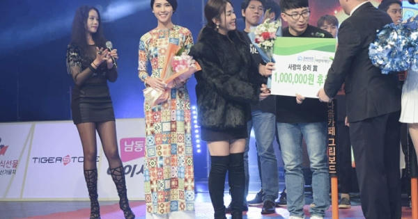 Hoa hậu Tường Linh diện áo dài sang Hàn Quốc quay hình cho đài SBS