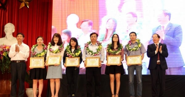 Vinh danh 14 tác phẩm xuất sắc nhất giải Báo chí về Lao động và việc làm lần thứ 3