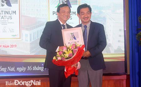 Bệnh viện Đa khoa Đồng Nai đạt nhiều thành tích nổi bật trong bối cảnh Dịch Covid-19 Bệnh viện Đa khoa Đồng Nai đạt nhiều thành tích nổi bật trong bối cảnh Dịch Covid-19