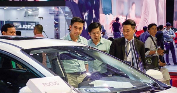 Năm 2020, 2,4 triệu xe có nguy cơ thành phế liệu, ô tô cũ - mới đua nhau hạ giá Năm 2020, 2,4 triệu xe có nguy cơ thành phế liệu, ô tô cũ - mới đua nhau hạ giá