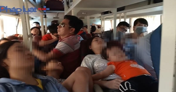 Xe khách ngày lễ, tết đặt vé, mua vé trước vẫn bị nhồi nhét