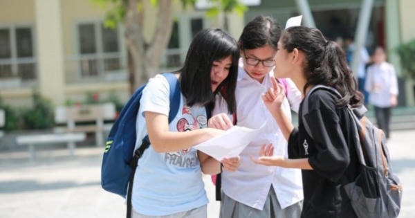 Thi lớp 10 căng thẳng hơn thi đại học Thi lớp 10 căng thẳng hơn thi đại học