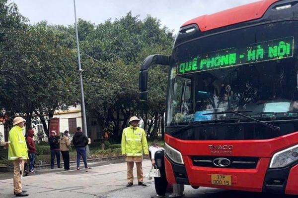 Thủ tướng yêu cầu xử lý nghiêm các phương tiện chở quá số người quy định