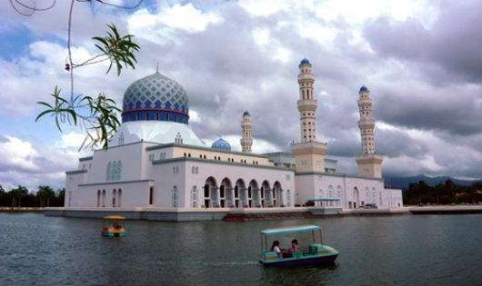 Malaysia thu thuế du lịch