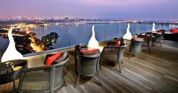 5 quán cà phê có thể ngắm toàn cảnh vẻ đẹp lung linh của Hà Nội