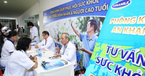 Vinamilk Sure Prevent đồng hành chăm sóc sức khỏe cho 4000 người cao tuổi Vinamilk Sure Prevent đồng hành chăm sóc sức khỏe cho 4000 người cao tuổi