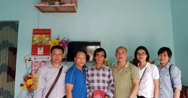Nghề báo - Phía sau những con chữ