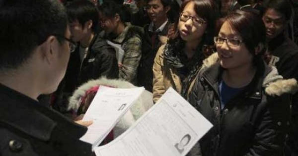 Nữ sinh bị nhà tuyển dụng từ chối vì chỉnh sửa ảnh quá đà