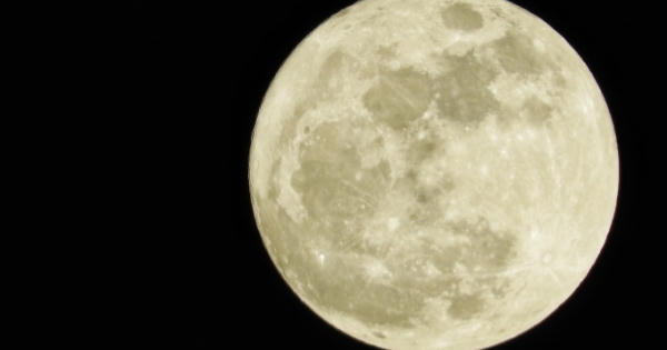 Ngắm siêu trăng đang xuất hiện tại Việt Nam