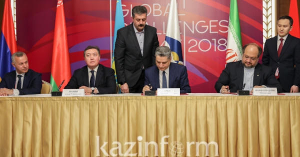 Iran, Trung Quốc hợp tác với Liên minh Kinh tế Á-Âu