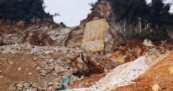 Sập mỏ đá kinh hoàng tại Nghệ An, 3 người tử vong
