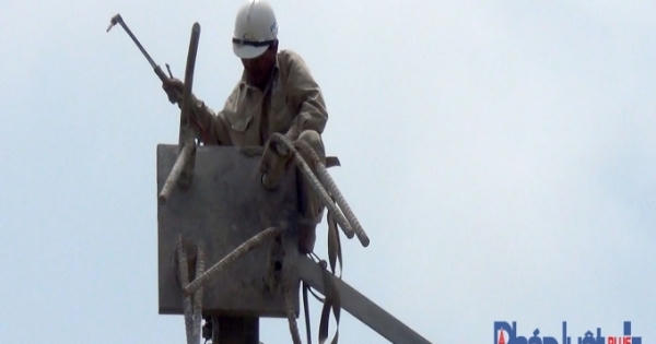 Vụ cột điện 500Kv đổ gục: Bu lông thiết kế sai (!?)