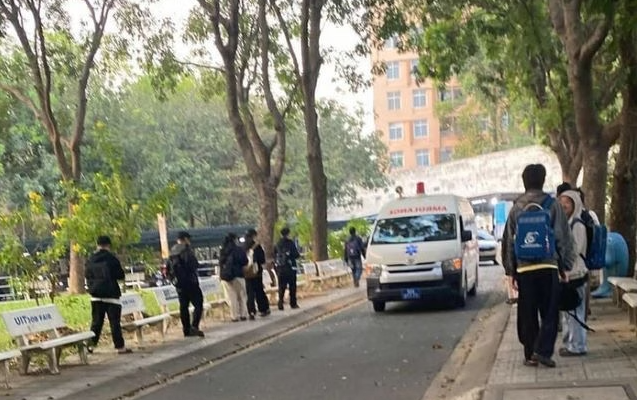 Nam sinh tử vong trong khuôn viên trường đại học sau tiếng động lớn Nam sinh tử vong trong khuôn viên trường đại học sau tiếng động lớn