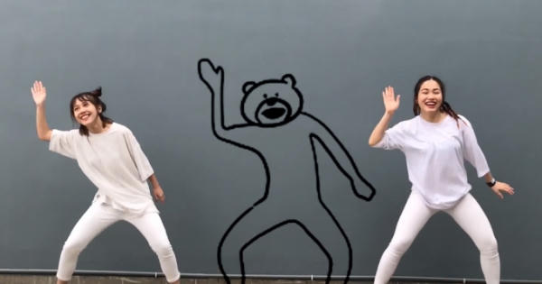 [Clip]: Quẩy cùng sticker siêu bá đạo